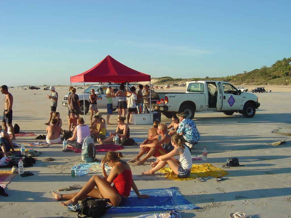 Hostel Cable Beach Backpackers Broome Exteriér fotografie